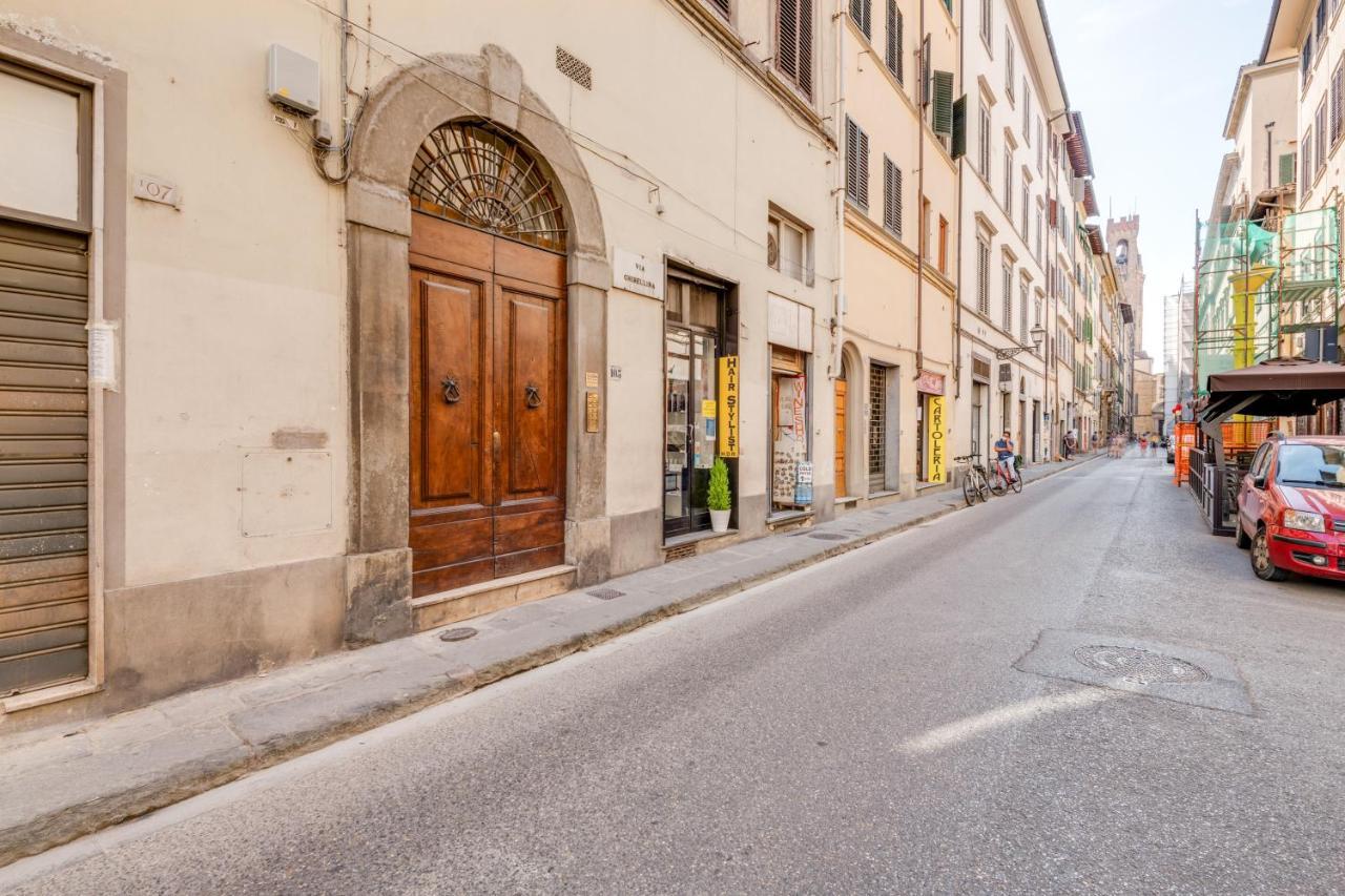 Piazza Santa Croce Design Apartment With Balcony Florence Luaran gambar