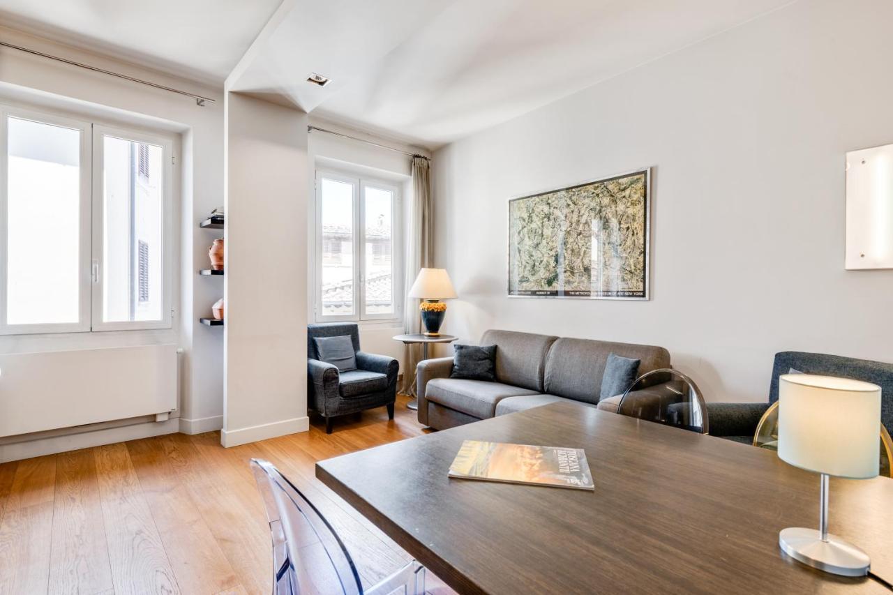 Piazza Santa Croce Design Apartment With Balcony Florence Luaran gambar